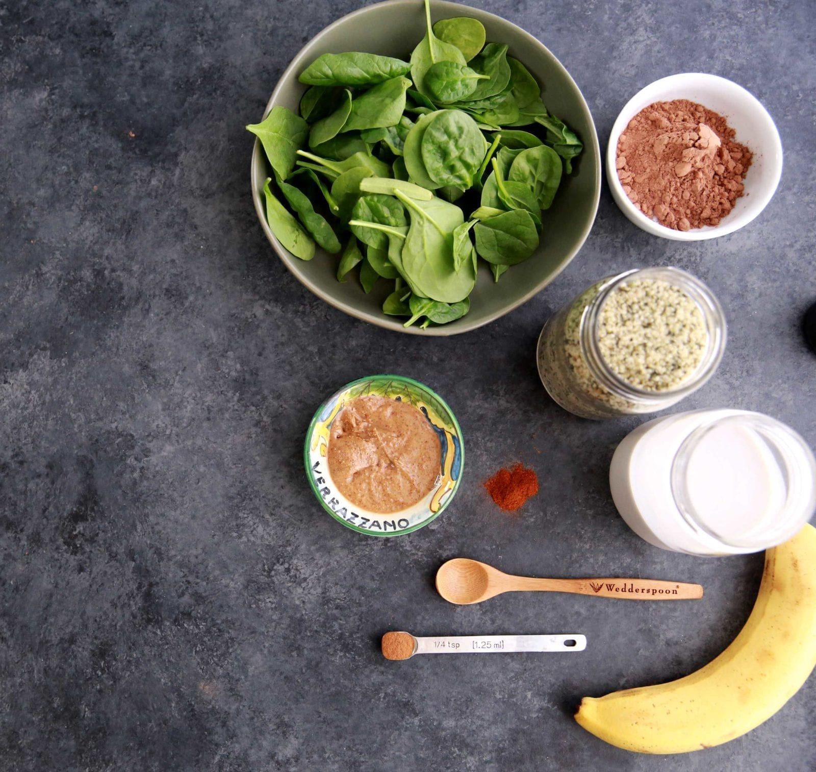 chocolate smoothie with hemp hearts