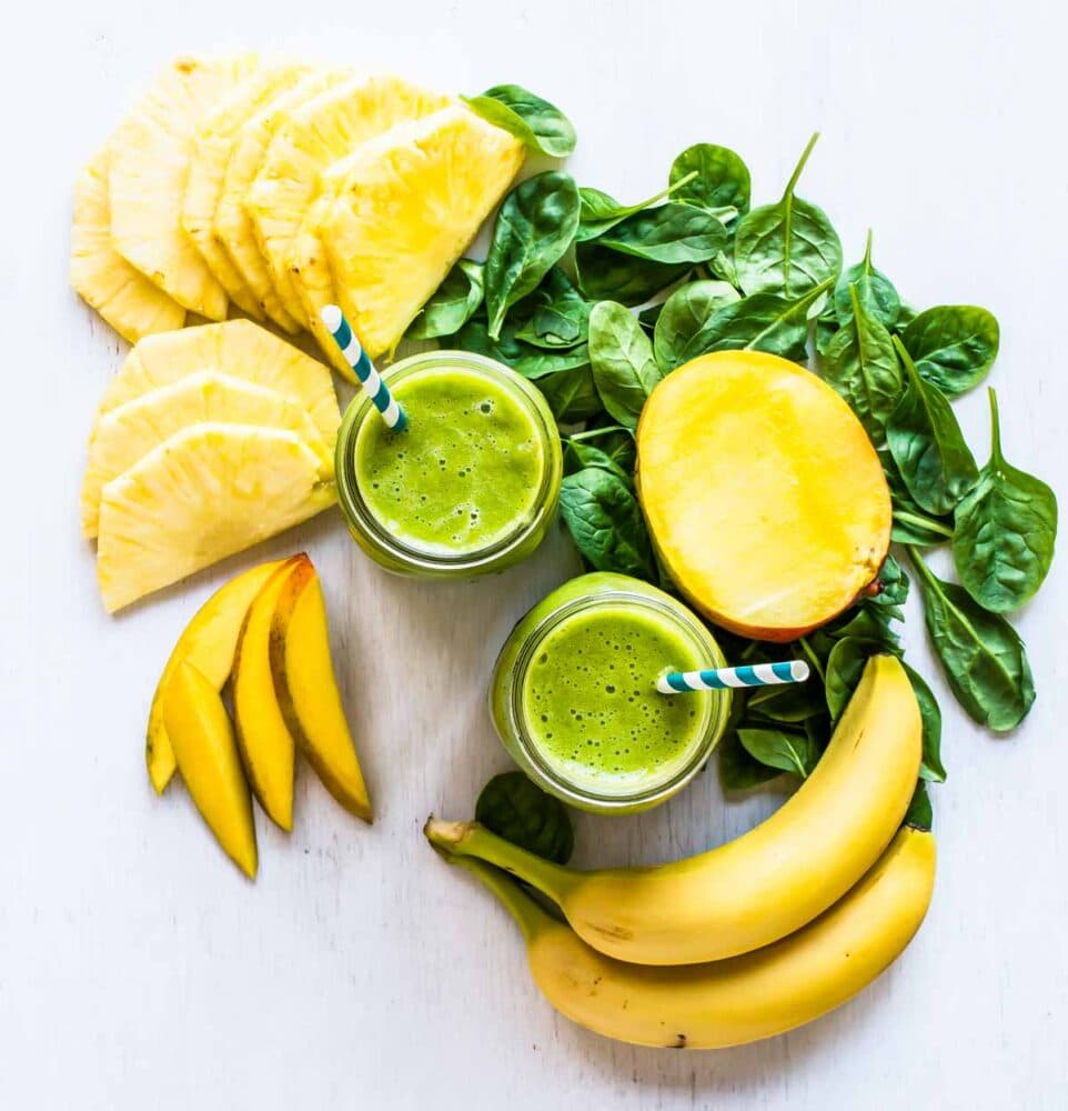 The best green smoothie recipe uses spinach, mango, pineapple and banana