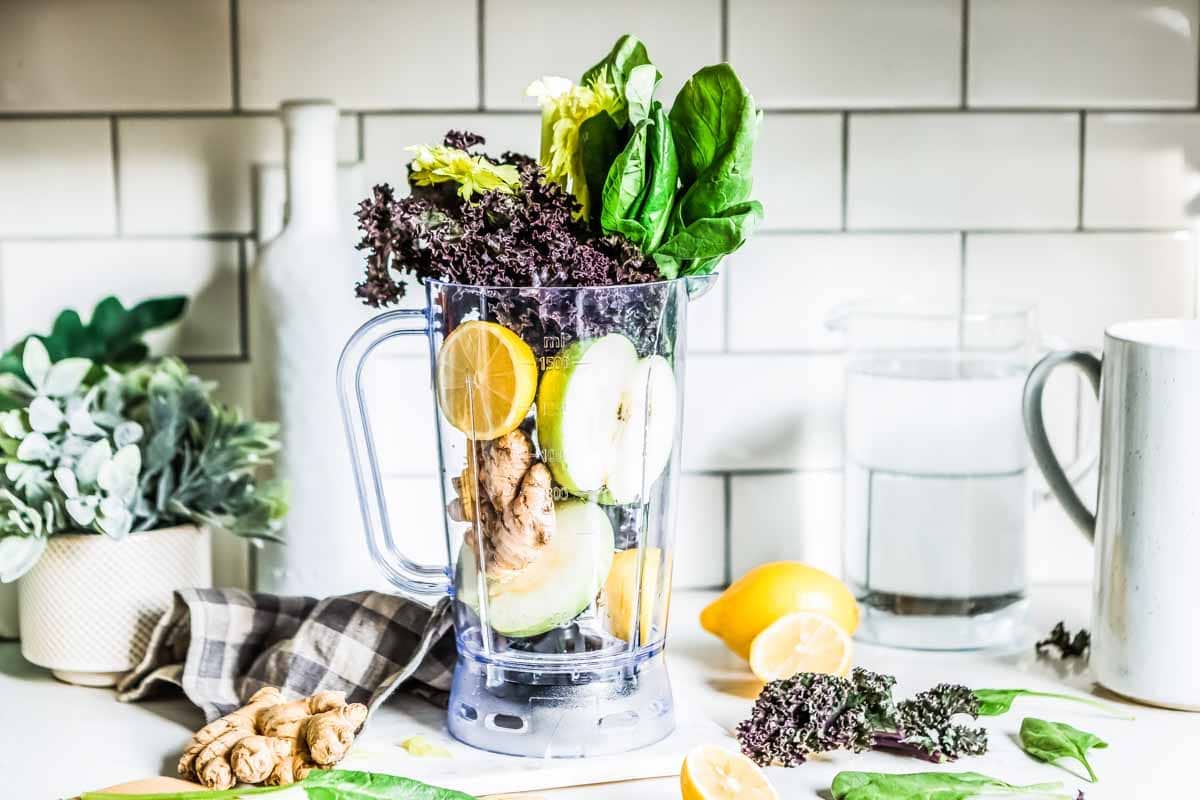 Ultimate Fruit and Vegetable Smoothie - Simple Green Smoothies