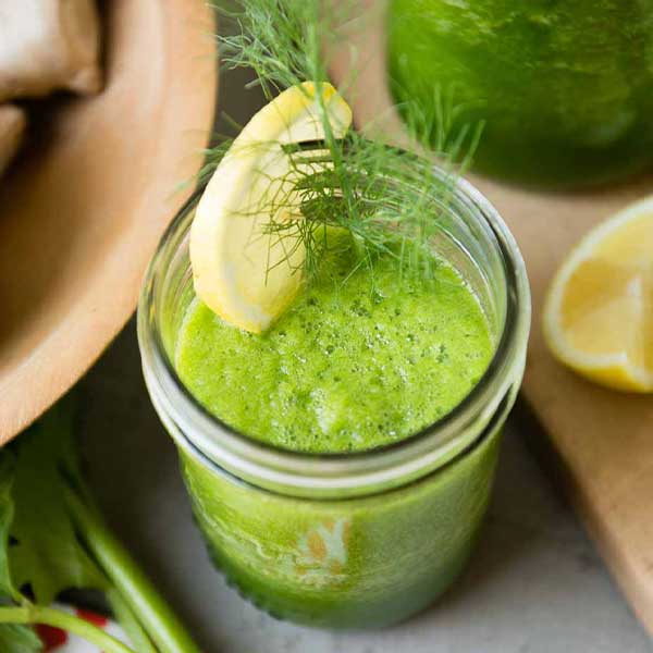 Green Smoothie Cleanse: 15-Day Healthy Detox Program with Recipes