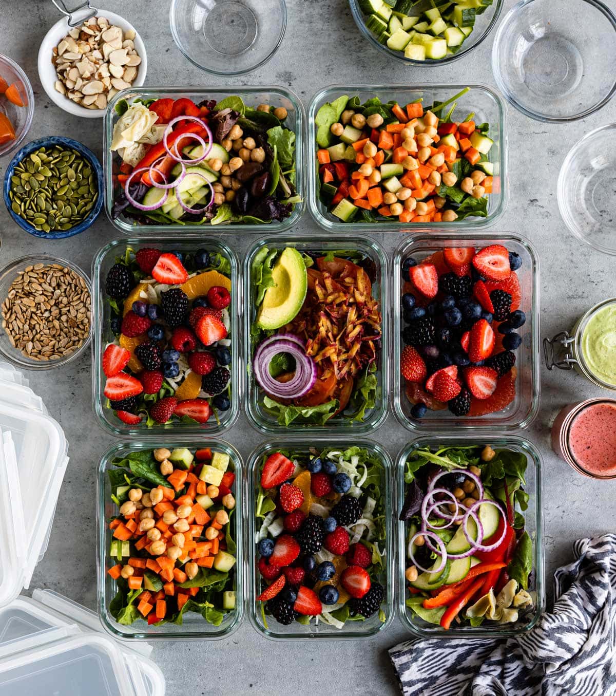 8 open glass containers showing how to keep produce fresh.