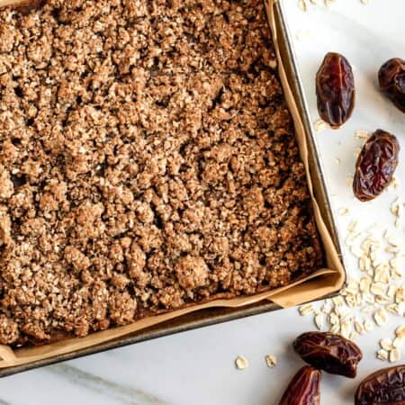 Healthy homemade oatmeal date bars
