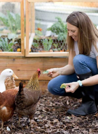 Best selling author Jen Hansard shares backyard garden ideas