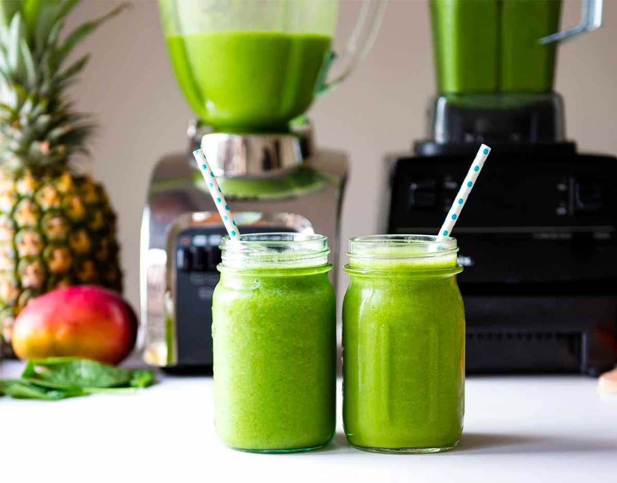 comparing the best blenders for smoothies with a test kitchen recipe.