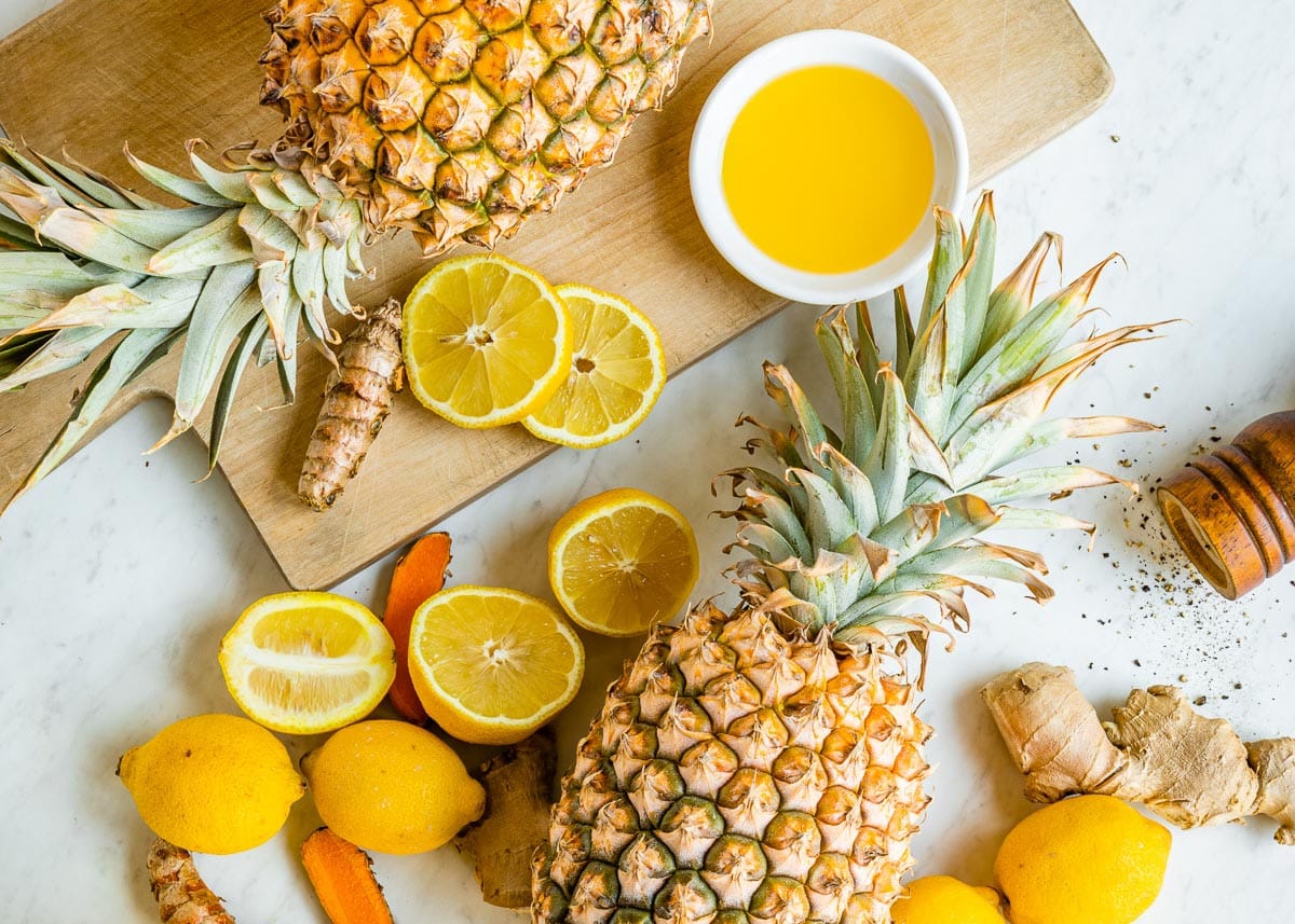 whole food ingredients to fight inflammation including pineapple, black pepper, lemon, fresh turmeric and orange juice.