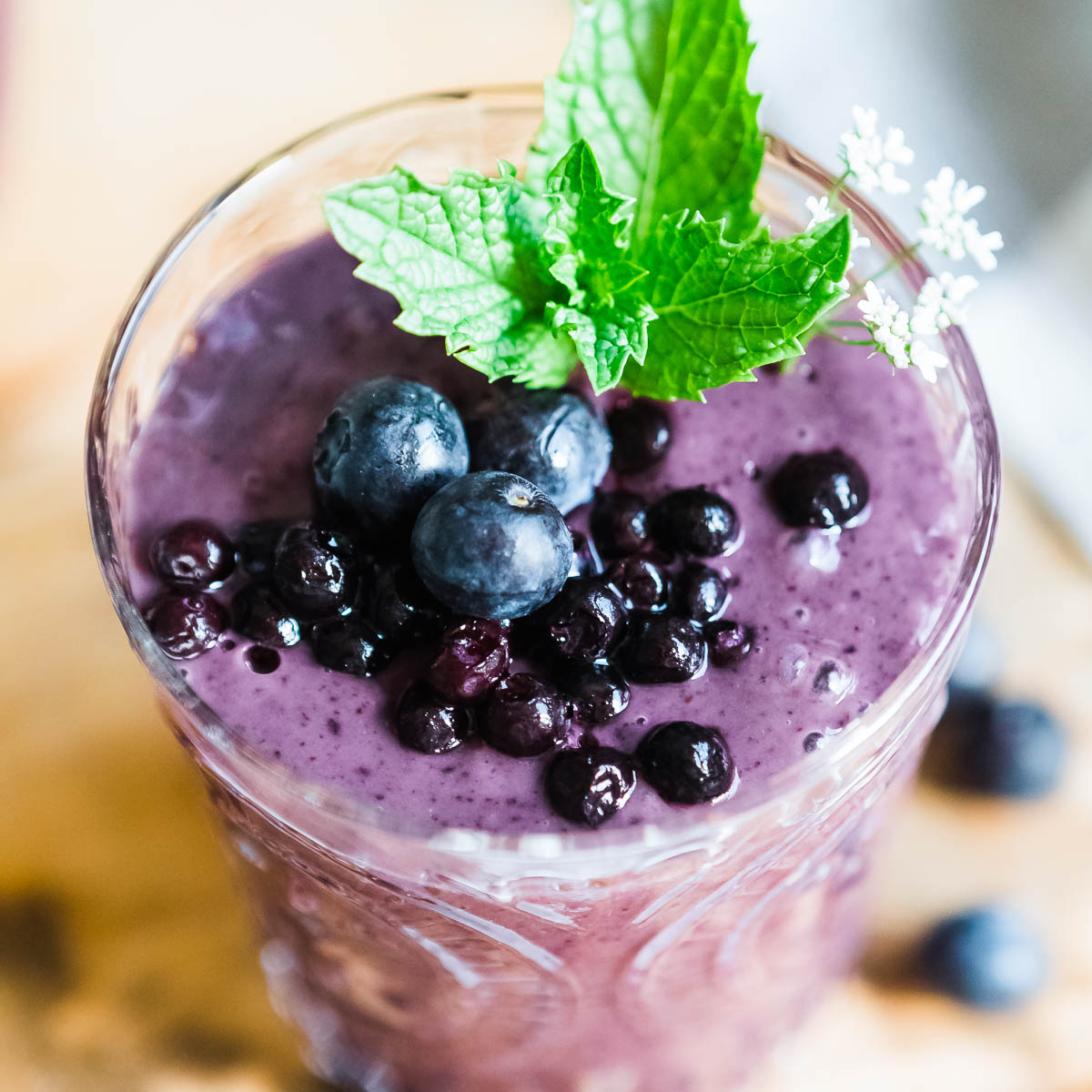 Blueberry Smoothie recipes included in this plant based meal plan