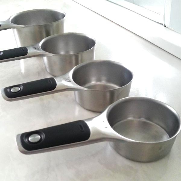 stackable measuring cups