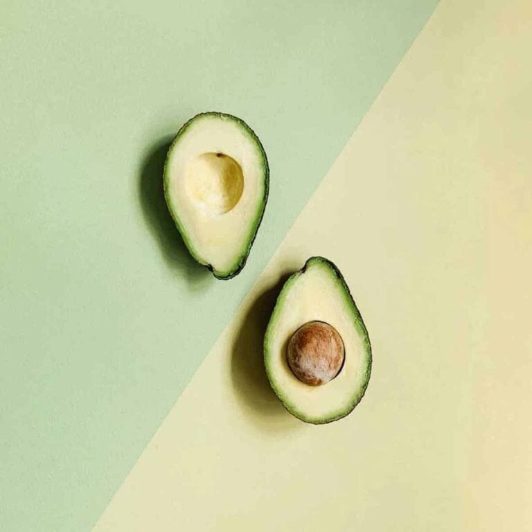 how to cut an avocado quickly