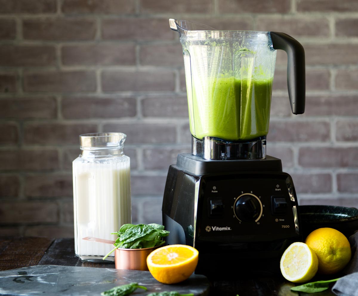 Best blender to make smoothies when learning how to prepare smoothies at home.