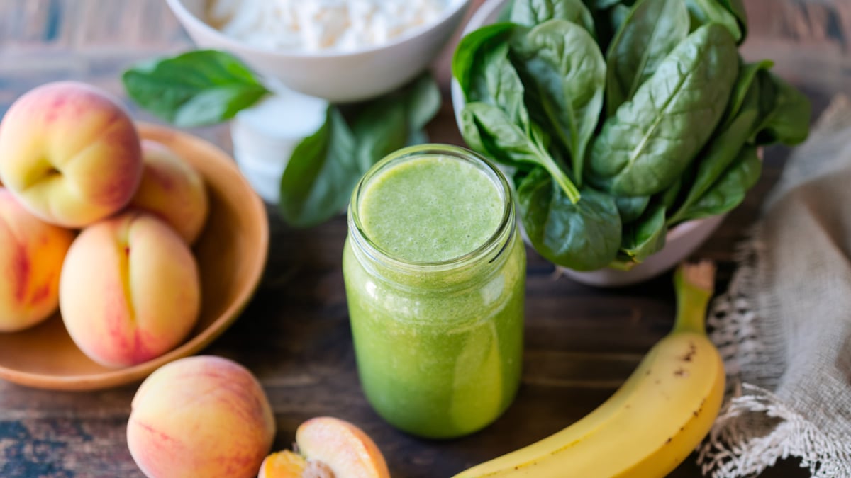 Refreshing and healthy green smoothie