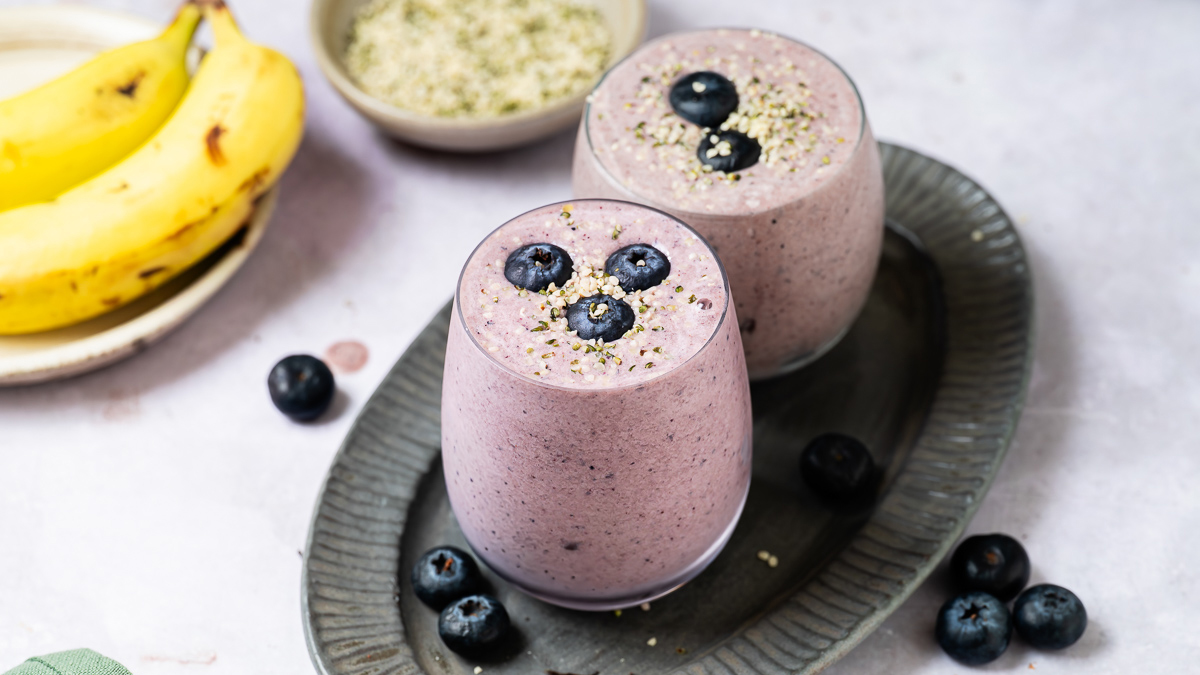 Low-calorie protein shakes on a serving tray