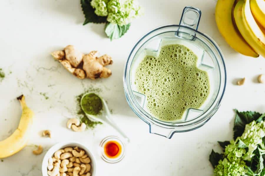 https://simplegreensmoothies.com/wp-content/uploads/matcha-smoothie-recipe-protein-shake-simple-green-smoothies-2-1.jpg