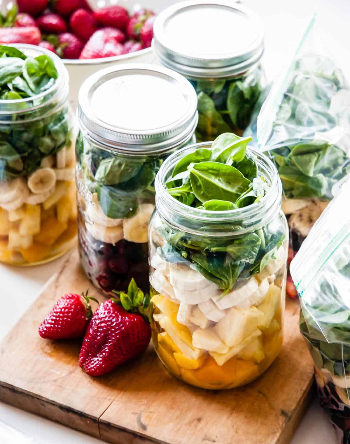 How to Meal Prep Grab and Go Smoothies