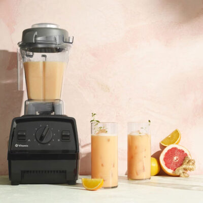 Vitamix explorian e310 blender model with smoothie
