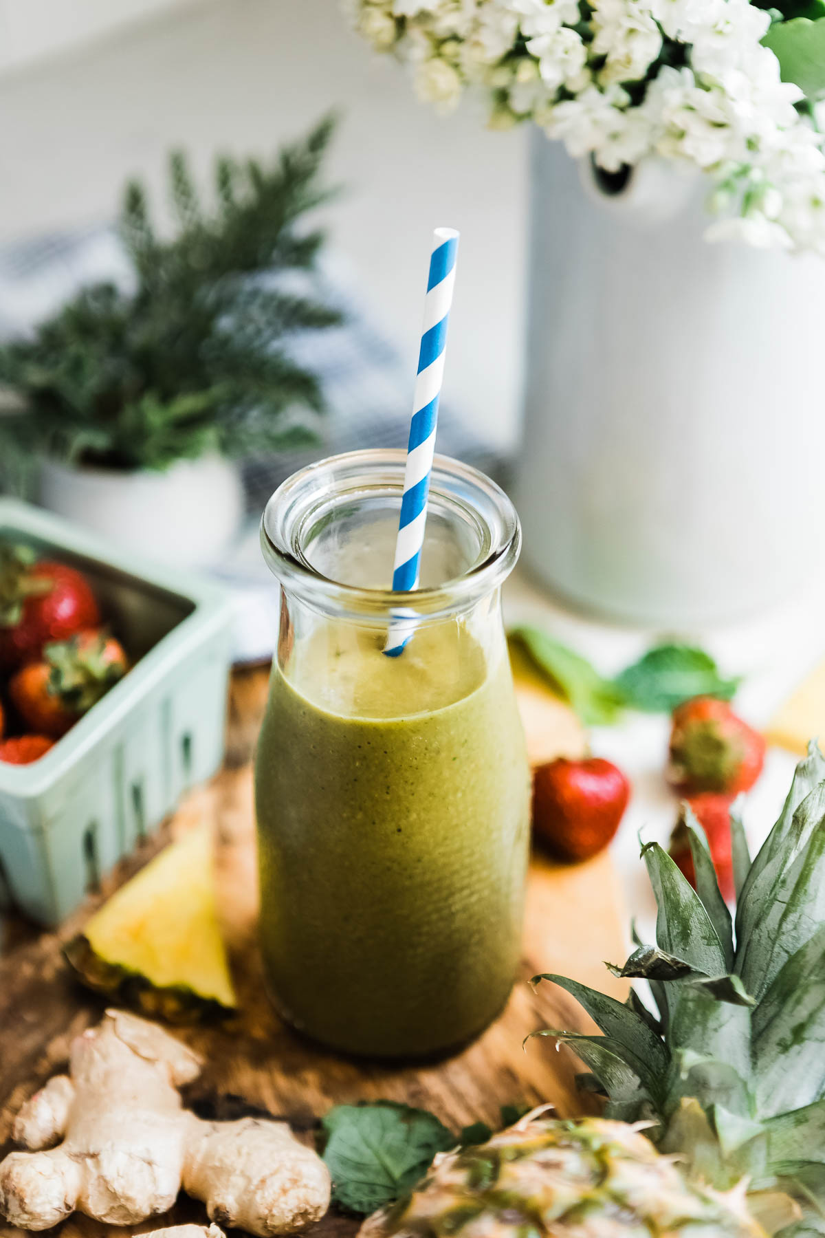 winter smoothie recipe of ginger pineapple smoothie is a glass